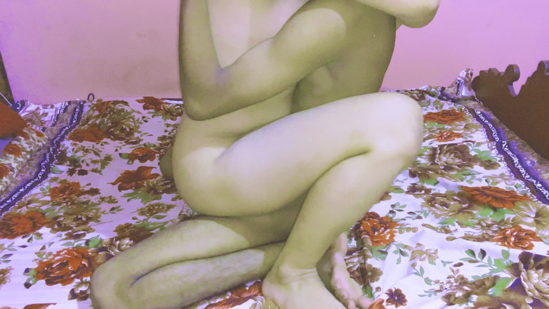 Hotgirl027: Pasangan penyayang muda berkongkek