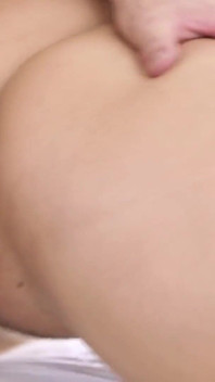 Französische blonde MILF Savana Styles Fehler zu hause für Hotel, lutscht und fickt für einen dampfigen Aufenthalt
