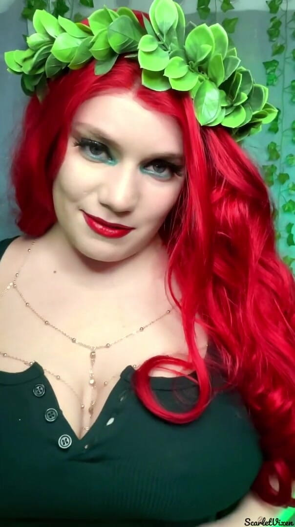 Scarlet Vixen: Narodziny trutego bluszczu