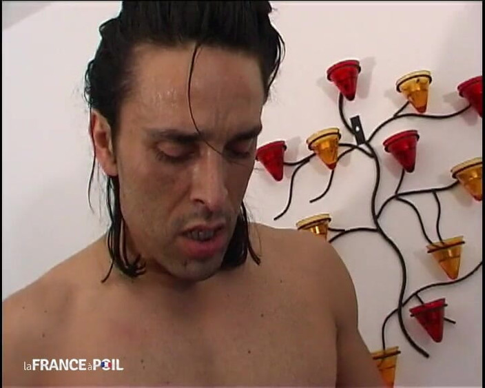 La France a Poil: Pantat dan memek cewek nakal kulit hitam ini dientot habis-habisan...