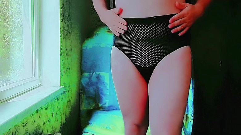 Kitty_Cross: Suave femboy feminina se virando em roupão fofo