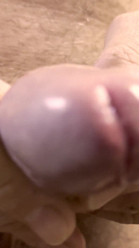 Masturbation divine. Je touche ma bite et je me masturbe avant d’aller travailler