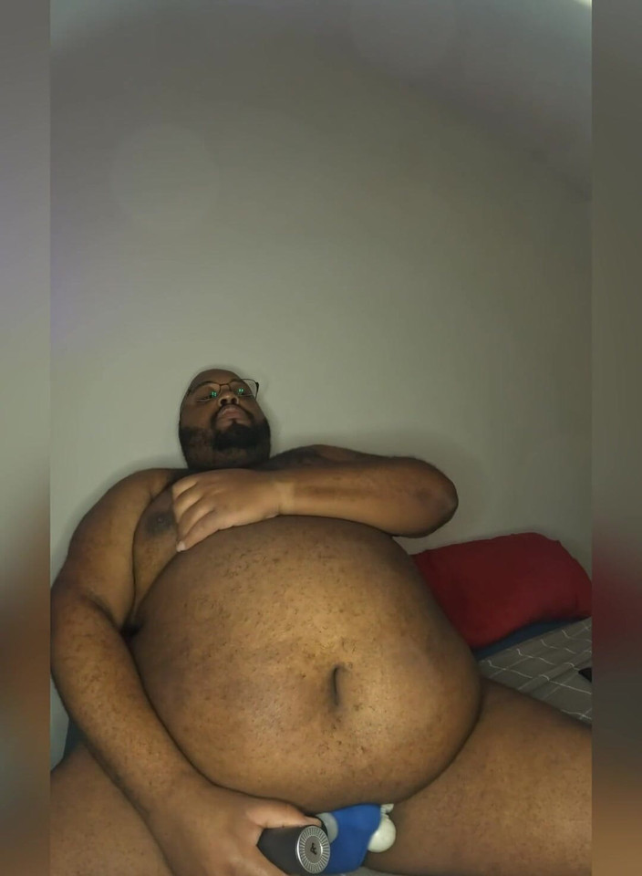 Blkhole420: Pouští, půl a půl baculaté a malé břicho váží. Omlouváme...