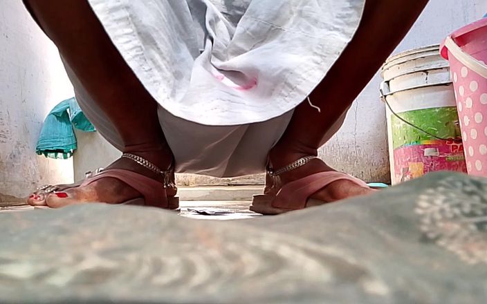 Geeta99: Desi 25 anni arrapata ragazza del villaggio geeta bhabhi masturbazione video,...