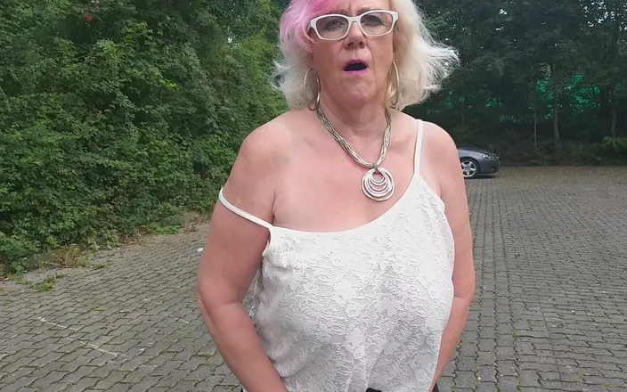 PureVicky66: German Granny Plays with Her Favorite Sextoy Outdoors