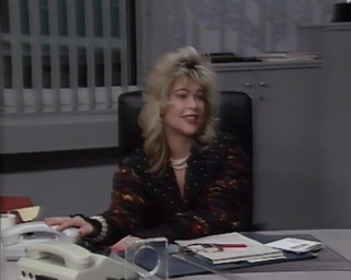 Vintage Climax: Blonde milfs in strümpfen teilen harten schwanz zu dritt