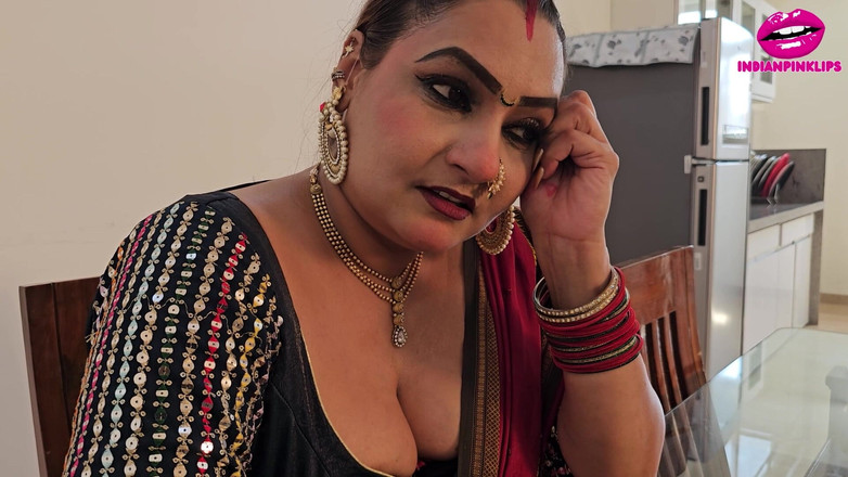 Indianpinklips: Un couple desi indien sexy baise en hindi