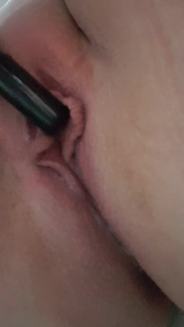 Foxxy Roxxy: Foxxy Roxxy玩震动棒