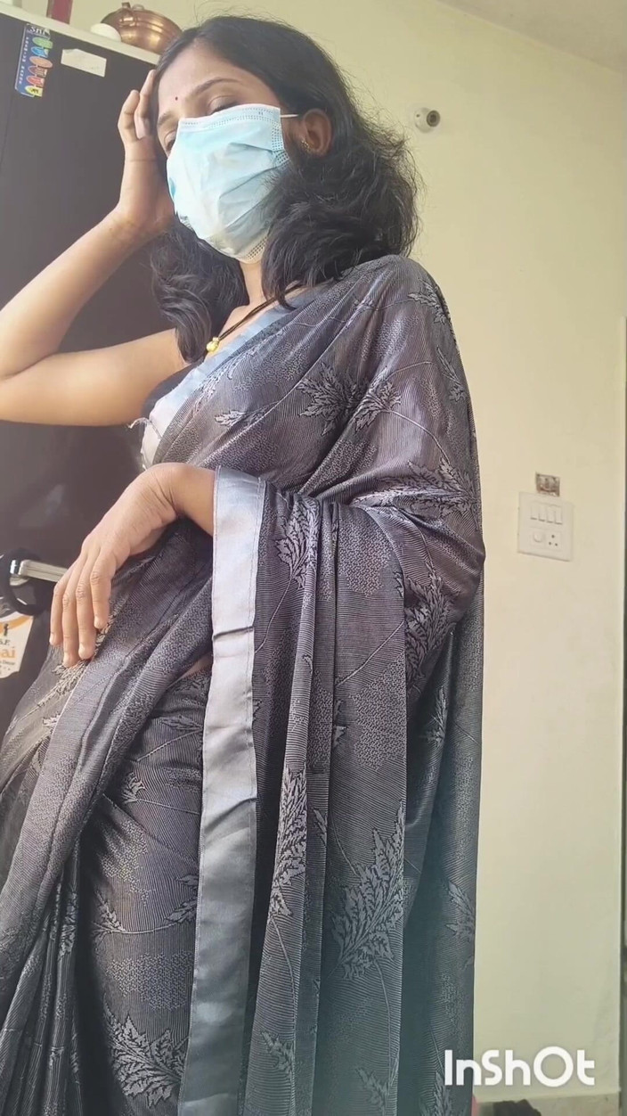 Desishycouple: Sexy Bhabhi Shivani seks met vriend van echtgenoot.