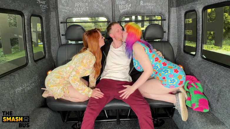 Lily kink: Smash Bus: Odbieranie Nieznajomych