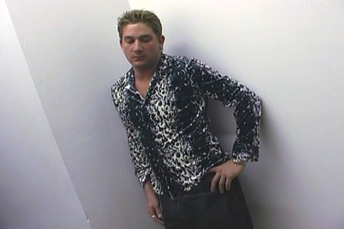 THAGSON RETRO: ブロンドの美女の膣が舐められ、指で深く愛撫され、滴るまで