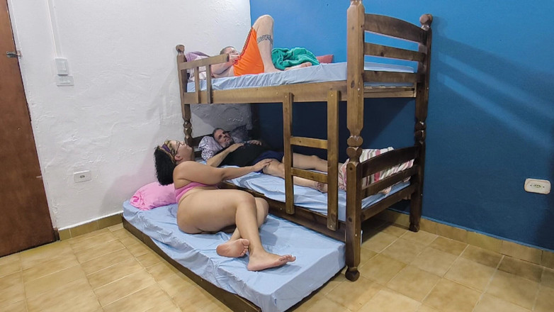 Carmona TS: Me fui a la cama mi padrastro le folló el...