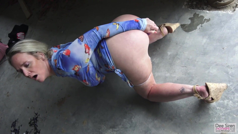 Siren XXX Studios: PAWG รู้สึกเงี่ยนจัด