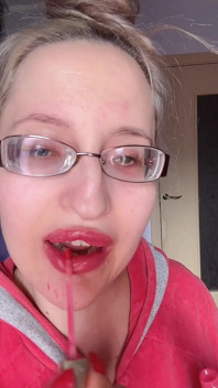 Asmr eet banaan roze lippenstift - lipfetisj voedselfetisj Lipstick Oog bril