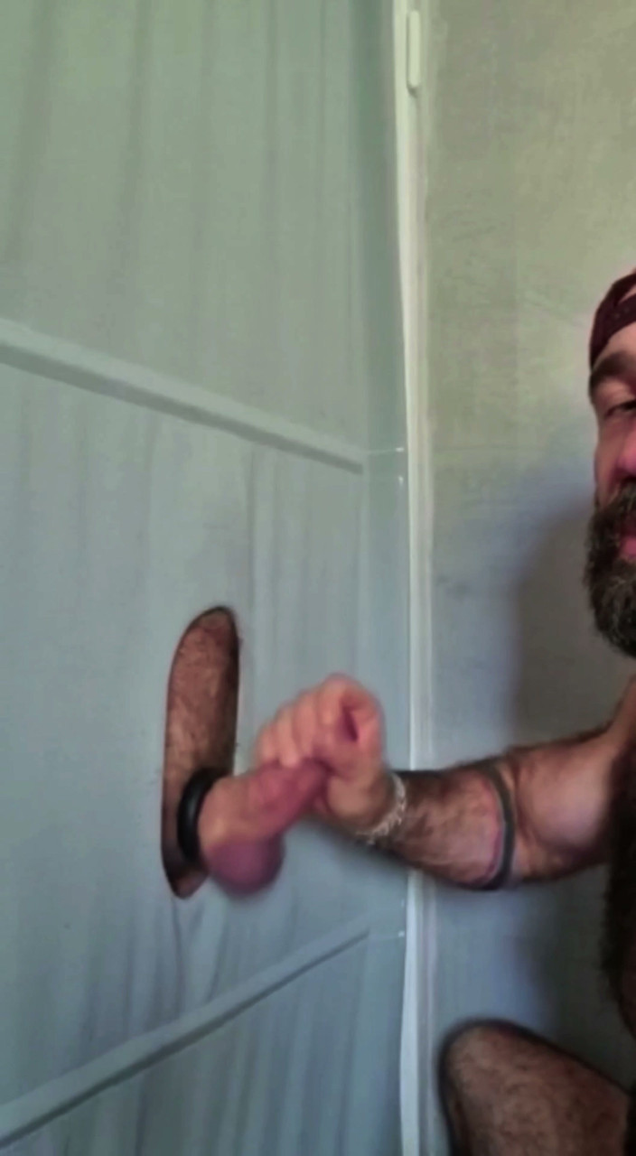 JackvanDean: Tyler Sucks off Jack at Gloryhole