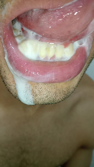 Rey rey: J’adore le sperme dans ma bouche, la langue longue, baiser,...