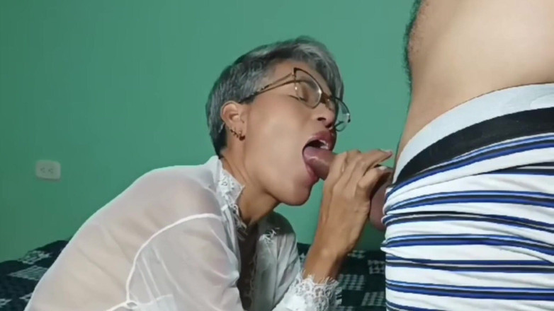 Swingersamateur40: Non posso non toccarla, anche se sapevo di non dovere....