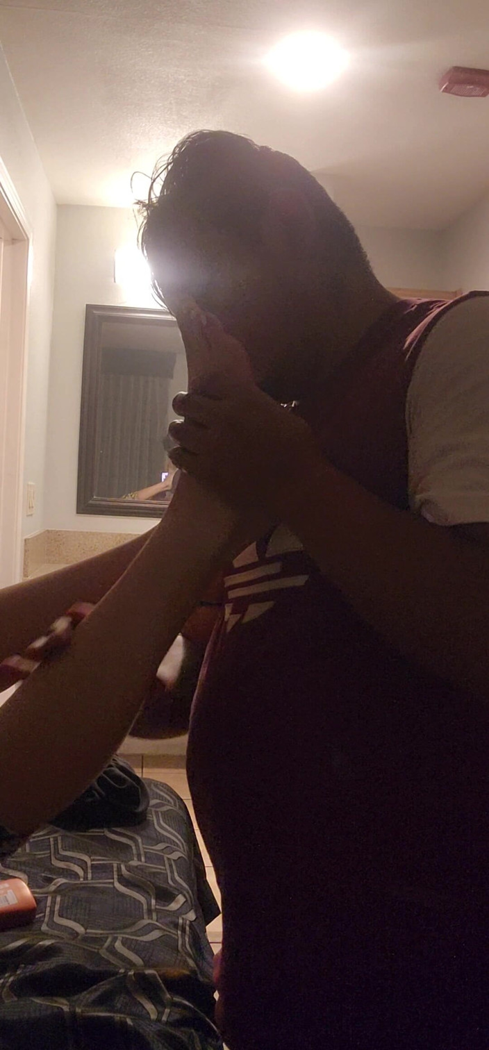 Adriano22: Füße verehren