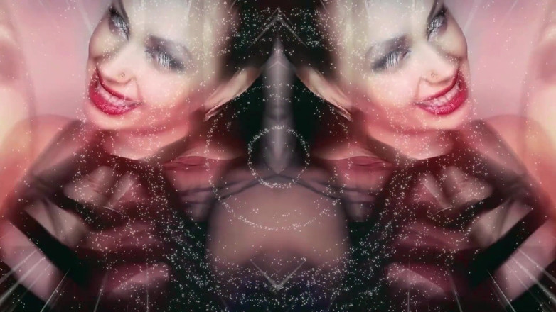 Goddess Misha Goldy: ASMR fascinant și contact vizual! Buzele mele vor pătrunde chiar în mintea...