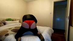 Kelly cd: Kelly transvestit in pvc-leggins