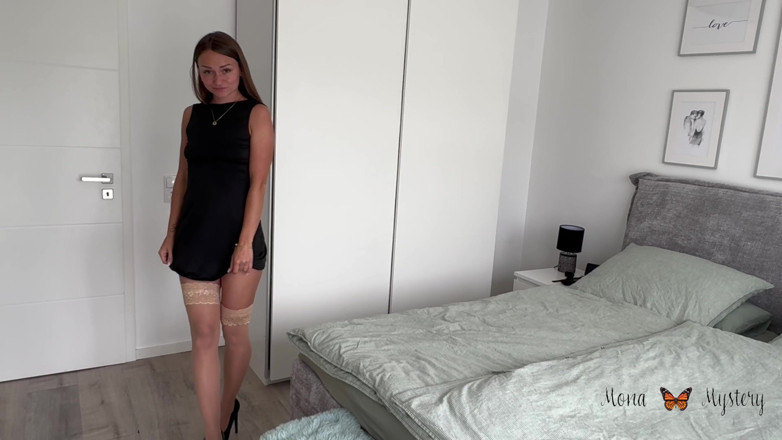 MonaMystery: Please Squirt Me Full!