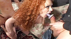 Content Candy: 红发肛交婊子张开屁股并被重口味双插