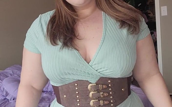 KinkyKatie: Aku adalah seorang pelacur ketika aku adalah pembantu rumah tangga!...