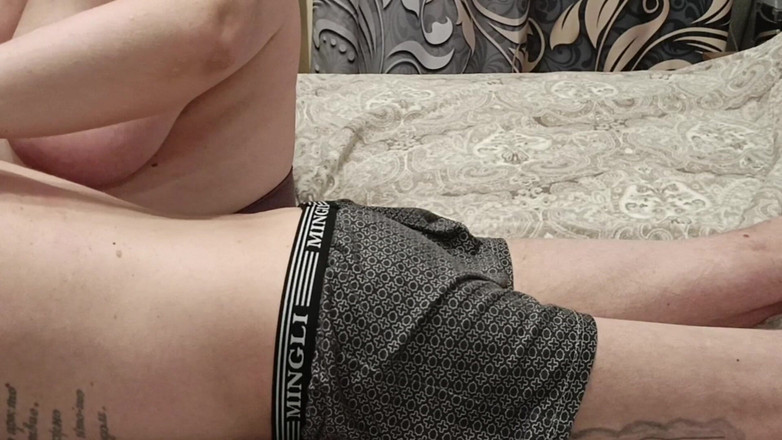 Zona901: La matinée a commencé par un massage et une pipe...