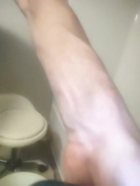 K8e Snow: Kleidung im badezimmer anprobieren