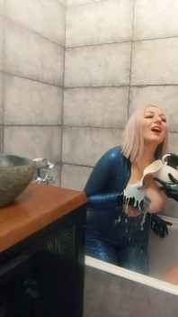 Video fetish lucu romantis mandi santai sambil pakai karet lateks