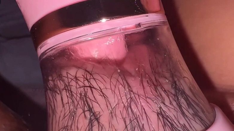 sofiasexxx: 拉丁女孩自慰什么时候。她在课堂上是一个人