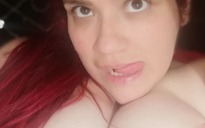 karlythoth: Thủ dâm bắn nước