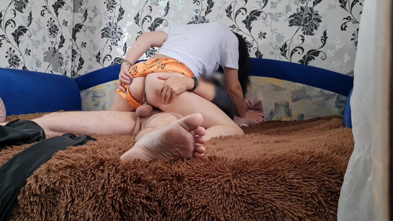 Viktoria_sekret: Pengen ngobrol dan dientot kontol