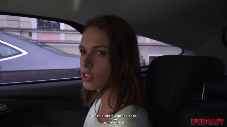 Dud Cast: Flexibel meisje geneukt door porno-agent