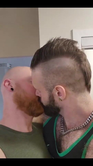 BeefyCanuck: Pregame Make Out with