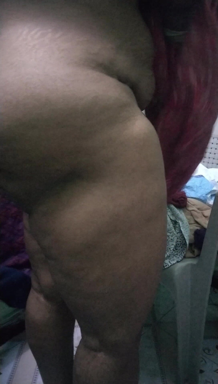 Tamil lesbian: Три тетушки в горячем платье носить в моей спальне