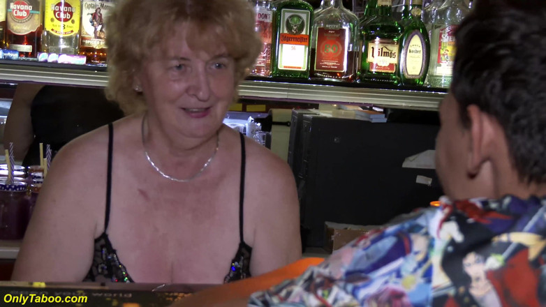 Only Taboo: Niespodzianka wielkiego kutasa dla 79-letniej babci
