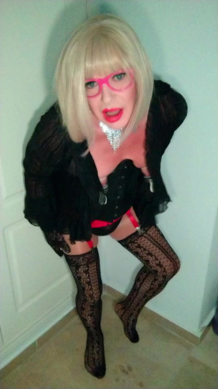 Emma Browne: Divertimento travestito!