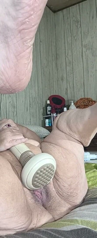 Die fetteste muschi, der größte vibrator-fick, den sie für 20,00 dollar bekommen können