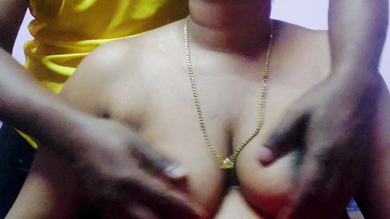 Desi Mohini: Hintli kadın mohini teyze ile seks yapıyor