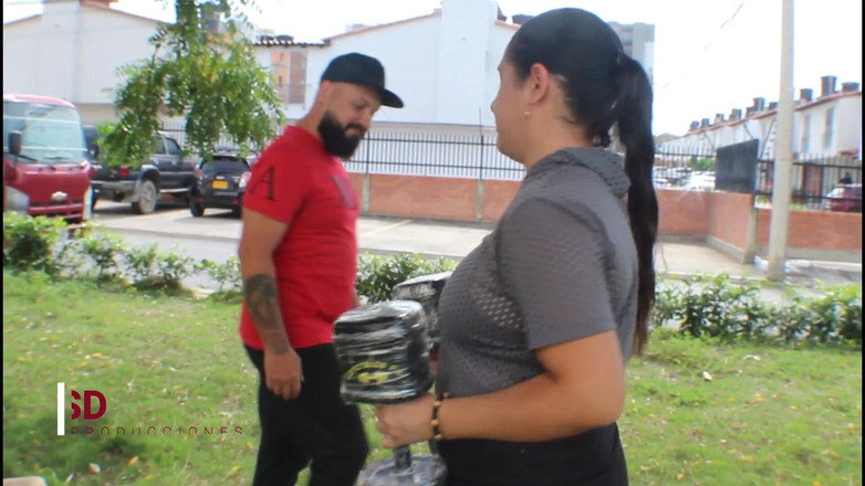 markus: 发现我的继妹和其他男人，并决定确保她以特殊的方式保持沉默