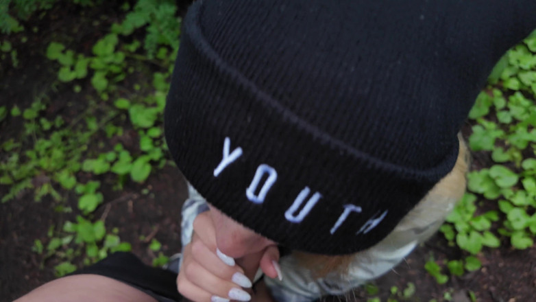 xKeryB: Mrdka v puse - riskantní venkovní kouření