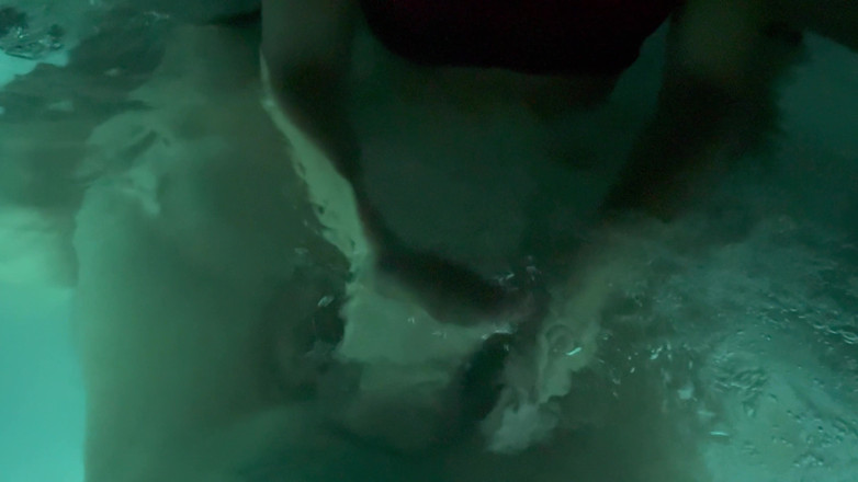 Teen amateur Latinas: Sex in the Jacuzzi -part 1