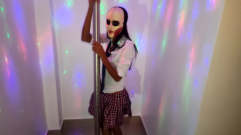 Martin13: छात्र शिक्षक के साथ सर्वश्रेष्ठ ग्रेड सुनिश्चित करने के लिए घर का बना पोर्न बनाता है