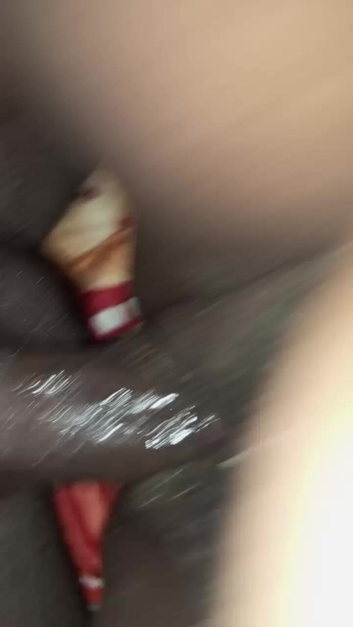 Auntixxx69: Meu meio-irmão tirou a água da minha buceta