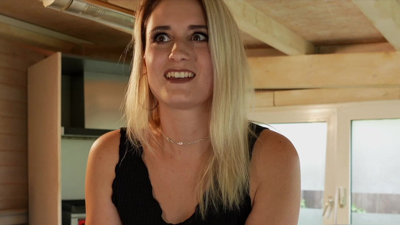 Melina May: Gangbang na parkovišti pro kamiony