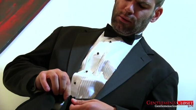 Gentlemen's Closet: Sebastian reçoit une invitation privée