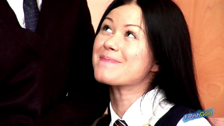 Japanese Hotties: Două studente japoneze cu țâțe mici fac sex lesbian fierbinte după...
