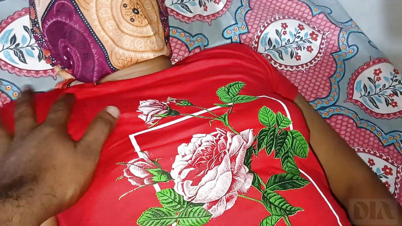 amruta123: सुंदर लड़की के साथ हार्डकोर भारतीय देसी सेक्स, वह मेरी गांड में है, हनी