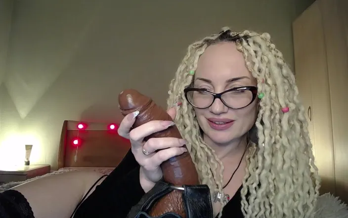BadAssBitch: I Love Black Cocks (cuckold Roleplay)